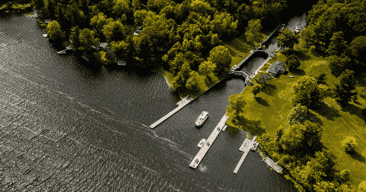 drone shot the rideau canal le boat
