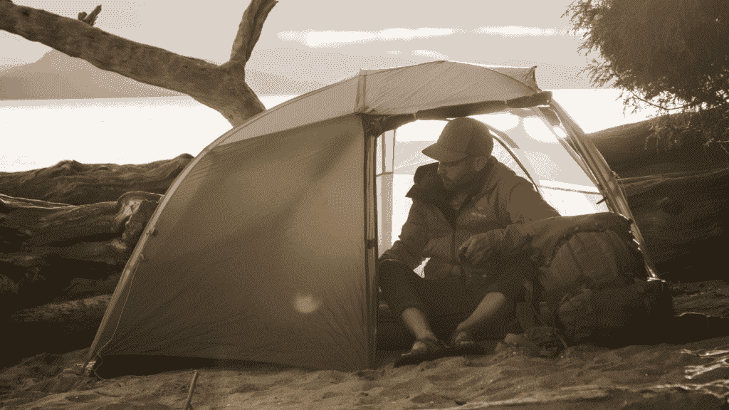 backpacking gear mistake not setting up your tent properly beginner backpack mistake #2