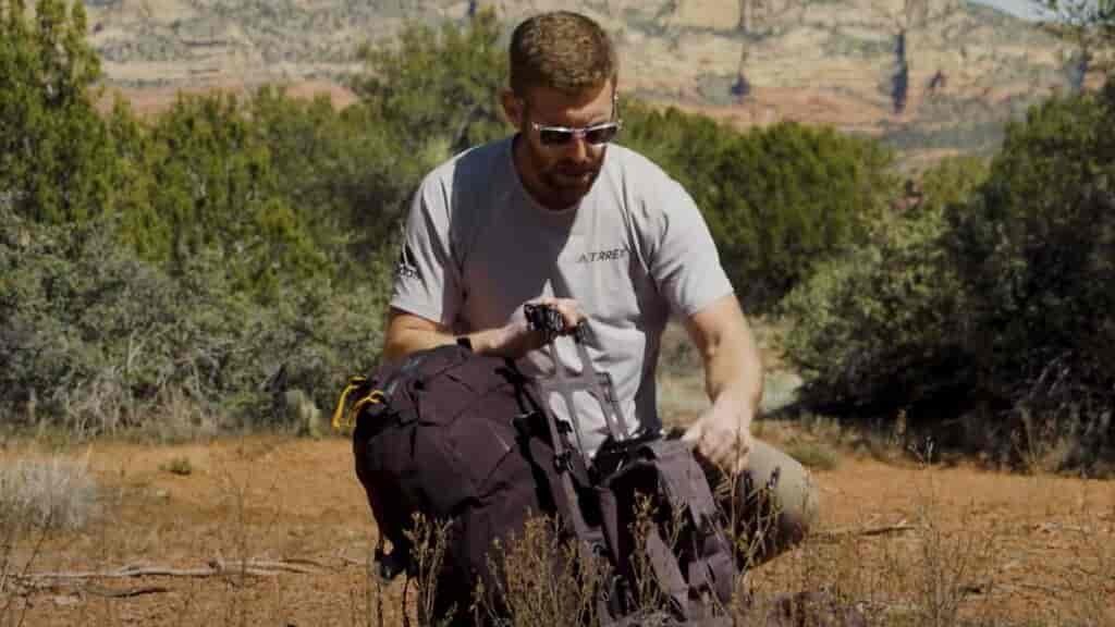 How to Properly Fit a Backpack by selecting the right backpack frame length