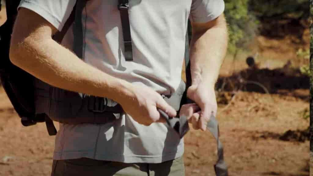 How to adjust a backpack correctly by adjusting straps and hip belt on your backpack