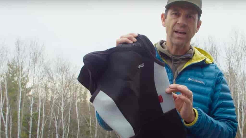 Wetsuits vs Drysuit trap water between you and the suit keeping it (and you) warm