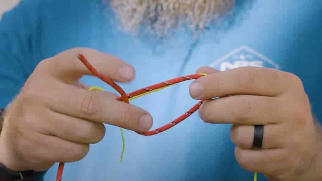 Double Uni Knot Step 5 - create a loop on the big line