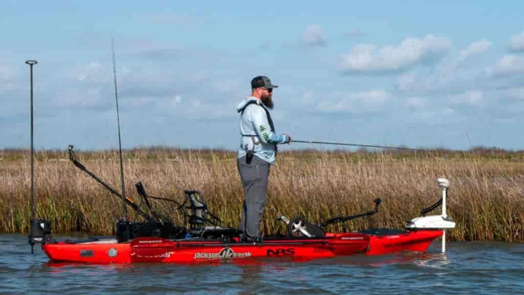 Choosing the right life jacket / PFD for kayak fishing: Option 1 - Inflatable life jacket