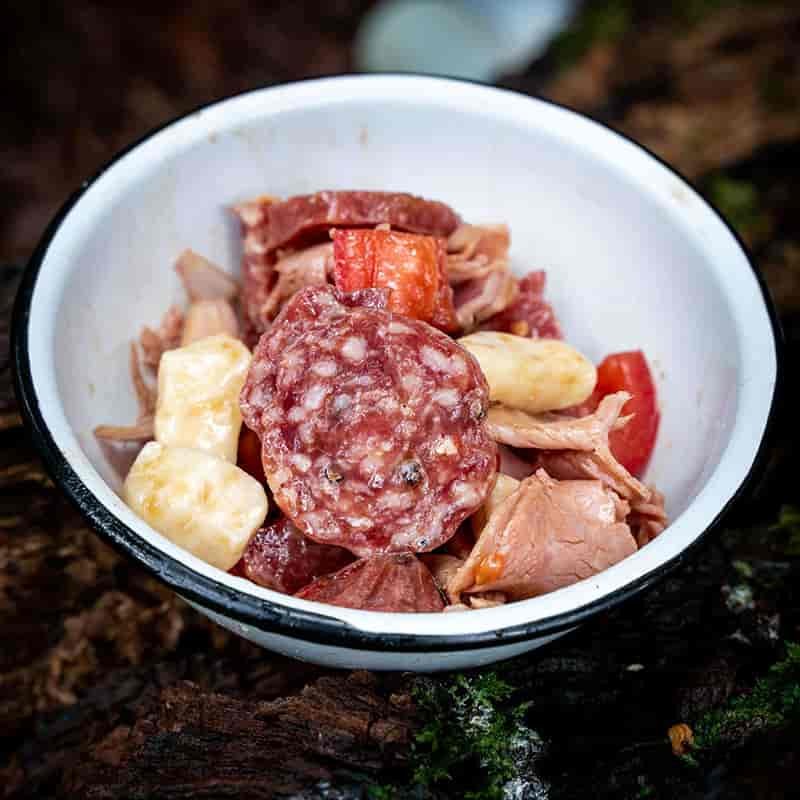 Keto recipes for camping: meat salad