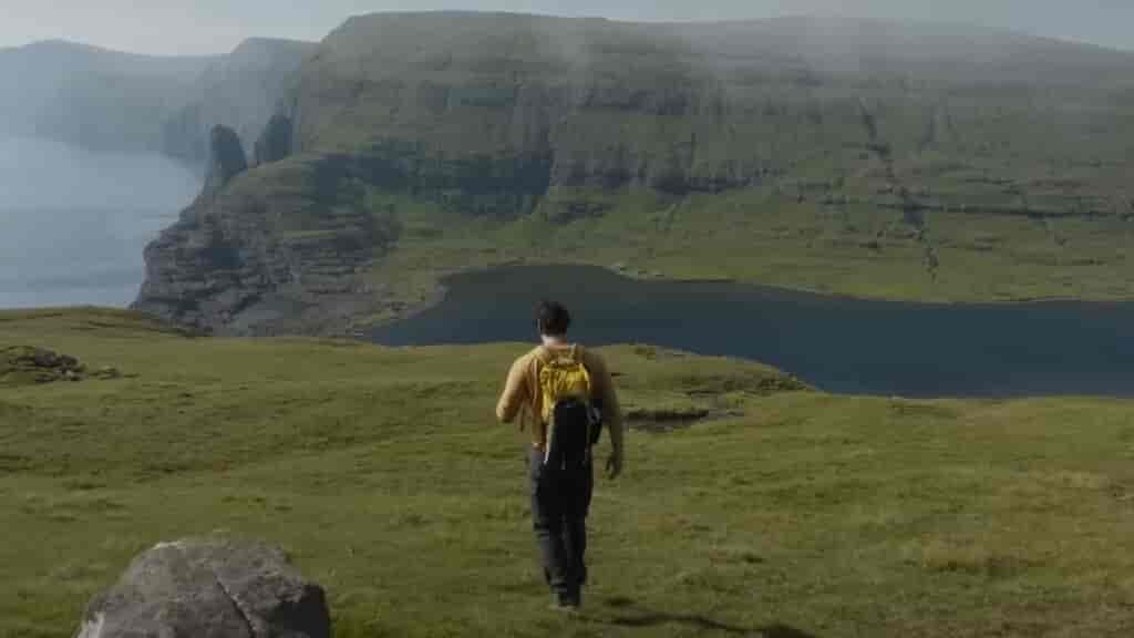 Loris 25 backpack bring used during filming a tv episode