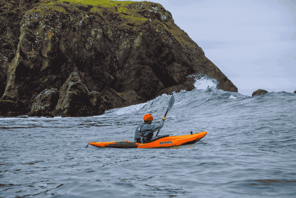 beginners kayakers should use the paddle properly, pyranha kayak